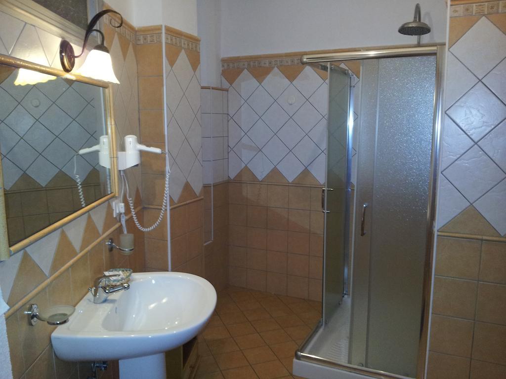 George Hotel Barcellona-Pozzo di Gotto Rom bilde